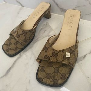 Vintage Gucci Monogram Kitten Heels Size US 8